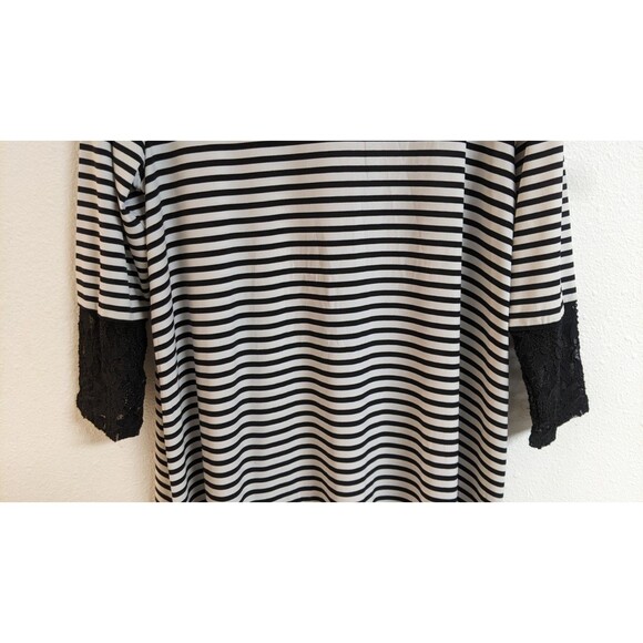 Women's CHICO'S Black/White Striped Lace Trim Jersey Swing Top 12 - Picture 8 of 11